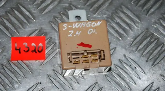 Mitsubishi Space Wagon Other relay MD332124
