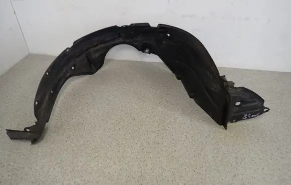 Toyota Yaris Front arch 