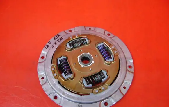 Citroen DS7 Crossback Clutch pressure plate 9834051780