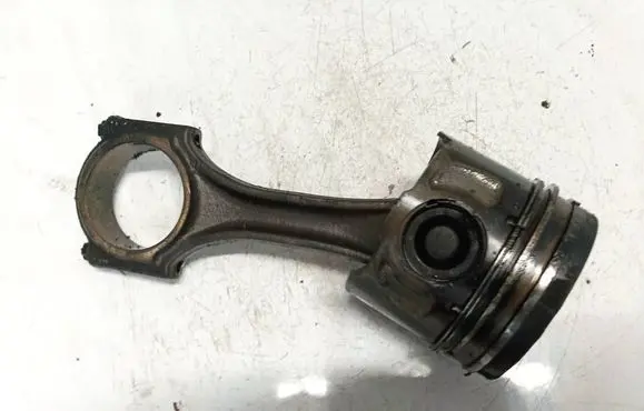 Citroen C-Crosser Piston with connecting rod