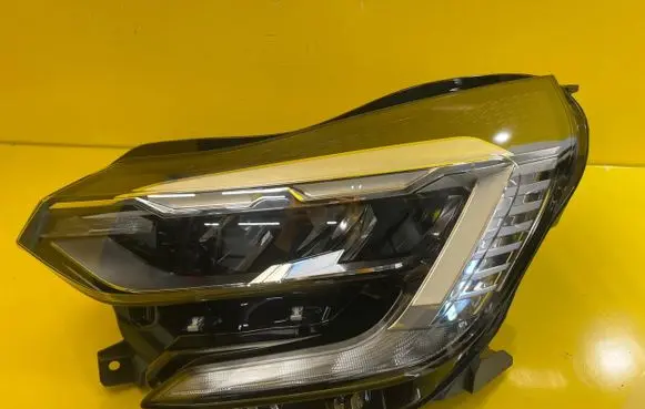 Renault Captur II Headlight/headlamp 260608054R