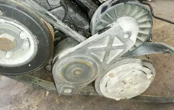 Peugeot 406 Generator/alternator belt tensioner