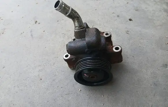 Ford Fiesta Power steering pump HBDNY