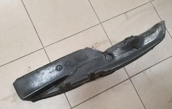 Volvo C30 Fender foam support/seal 30715655
