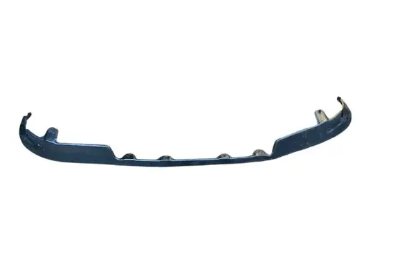 Front bumper lip
