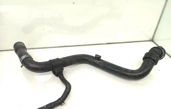 Volkswagen PASSAT B5 Engine coolant pipe/hose 4B0121101E
