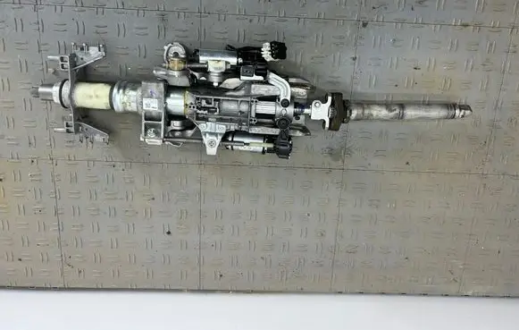 BMW 5 F10 F11 Steering wheel axle P10768701