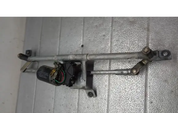 Volkswagen Polo III 6N 6N2 6NF Front wiper linkage 