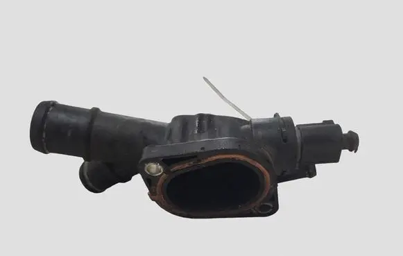 Volkswagen PASSAT B6 Engine coolant pipe/hose 03L121132