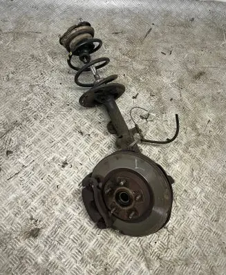 Toyota RAV 4 (XA30) Front wheel hub spindle knuckle