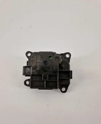 Nissan Navara D23 Air flap motor/actuator 27732A070A