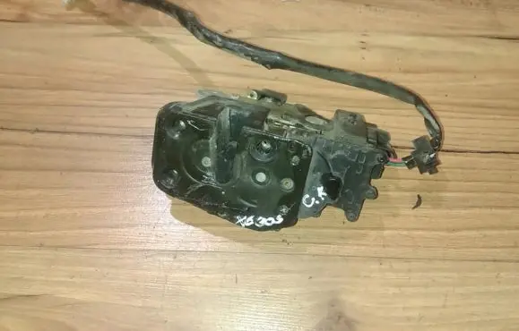 Mazda Xedos 6 Rear door lock