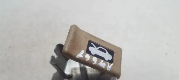 Engine bonnet (hood) release handle