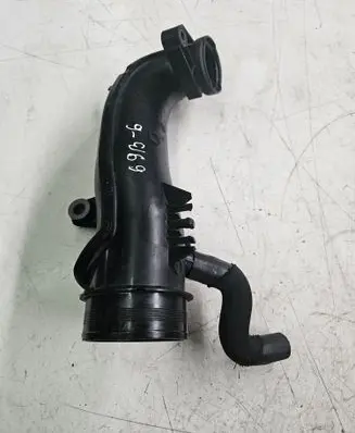 Renault Trafic III (X82) Air intake duct part 165752889R
