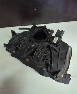 Volkswagen Golf V Intake manifold 03C129711AE