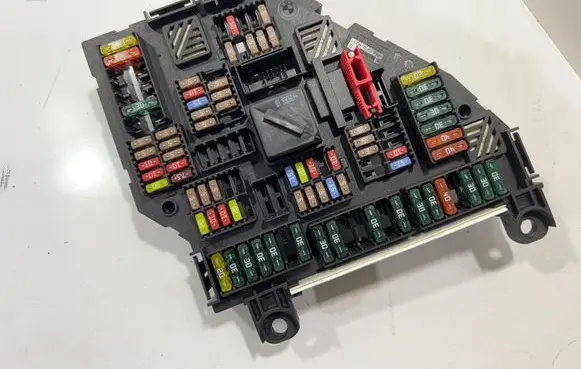 BMW 7 F01 F02 F03 F04 Fuse box set 1670499