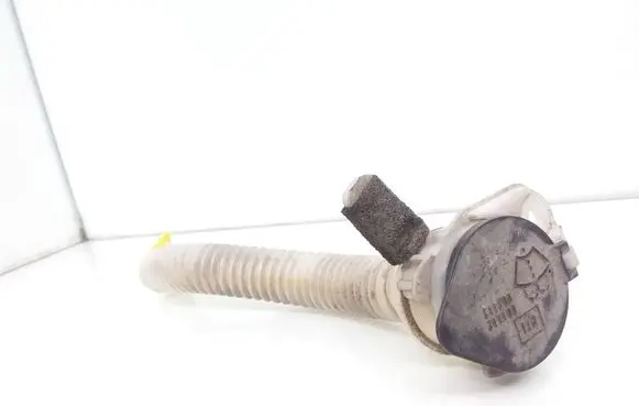 Toyota RAV 4 (XA30) Window washer liquid tank fill tube 