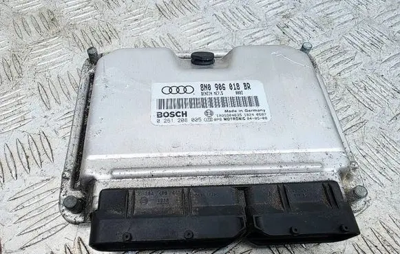 Audi TT Mk1 Engine control unit/module 8N0906018BR 0261208005