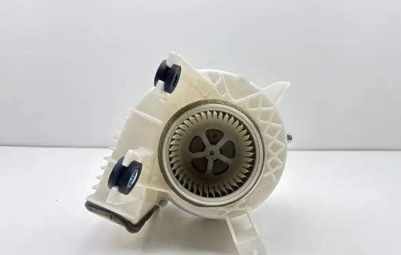 Lexus CT 200H Hybrid/electric vehicle battery fan G923076010