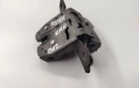 Loading door lock