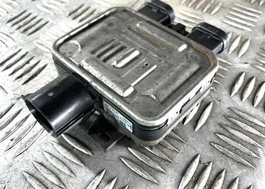 Volvo V60 Coolant fan relay 940012301