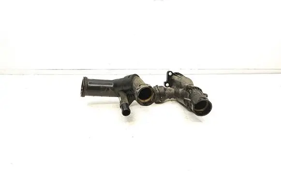 Audi A4 S4 B9 8W Thermostat housing 04L121111Q