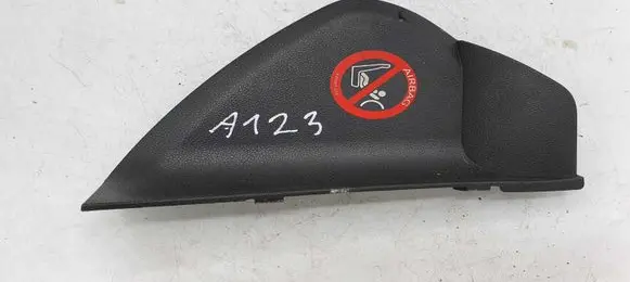 Mercedes-Benz ML W164 Dashboard side end trim A1646800439