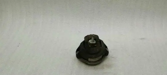 BMW 6 E63 E64 Engine mount bracket 6762607