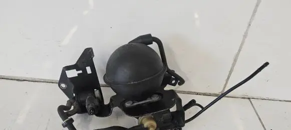 Audi A4 S4 B8 8K Vacuum air tank 054129808
