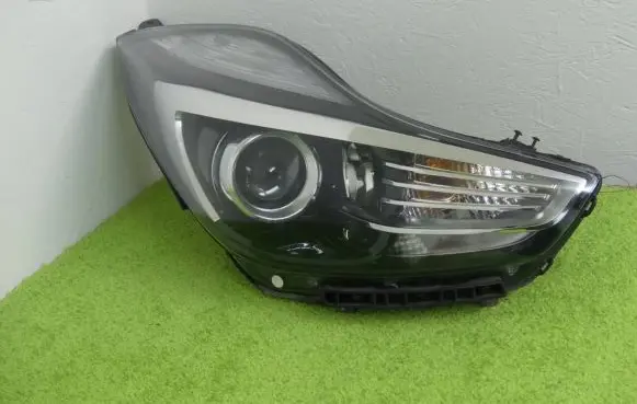 Hyundai ix20 Headlight/headlamp 921021K