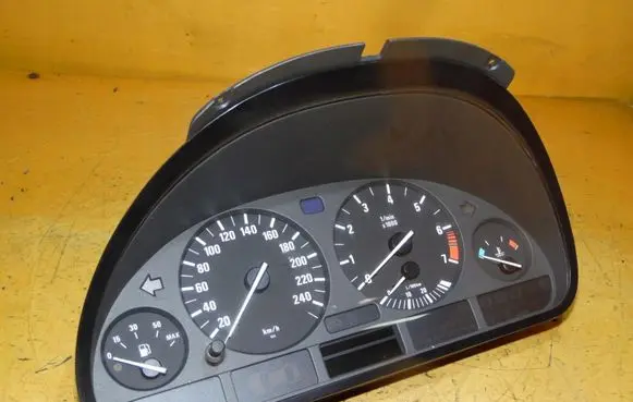 BMW 5 E39 Speedometer (instrument cluster)