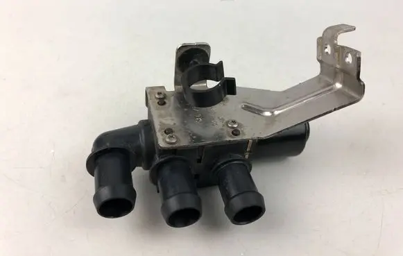 Mini One - Cooper F56 F55 Coolant heater control valve 9487541