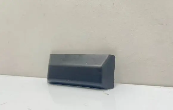 Seat Alhambra (Mk2) Sliding door rail trim 7N0843825B