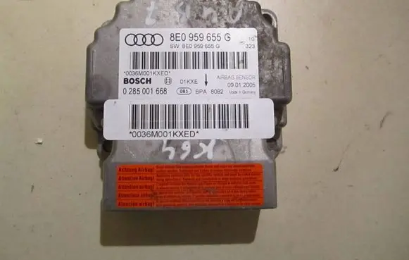 Audi A4 S4 B7 8E 8H Airbag control unit/module 8E0959655G