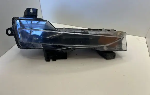 Tesla Model 3 Front fog light 107739200E