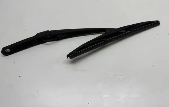BMW 2 F45 Rear wiper blade 08733 A2357