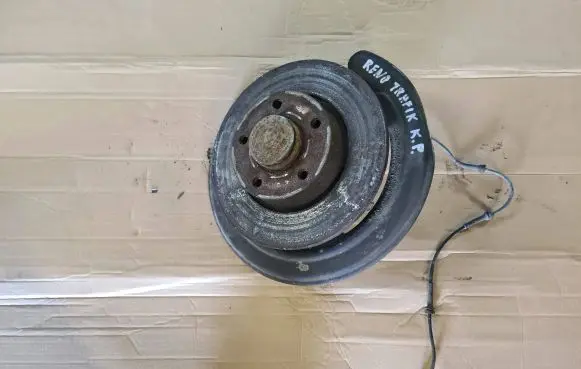 Renault Trafic II (X83) Rear wheel hub spindle/knuckle 