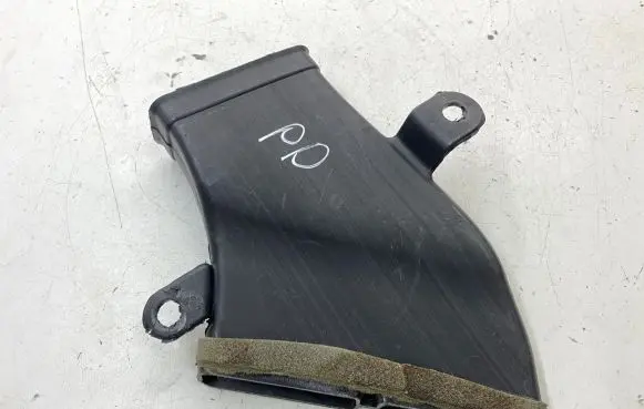Maserati Quattroporte Air intake duct part 66552800
