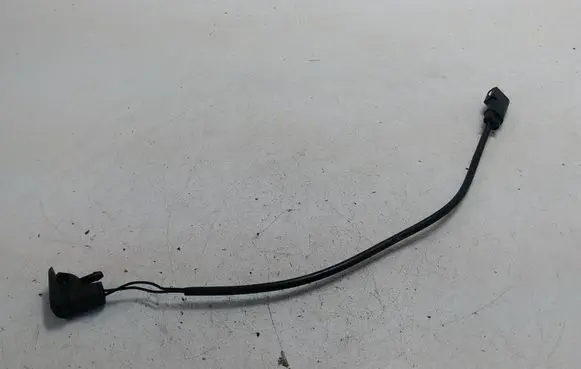 Ford Mondeo Mk III Windshield washer spray nozzle 2S7117666BB