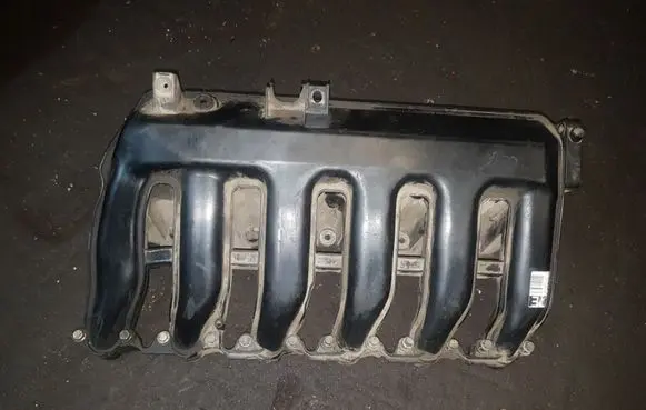 BMW 5 E60 E61 Intake manifold 7790701