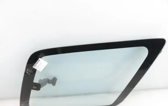 Toyota RAV 4 (XA10) Rear side window 