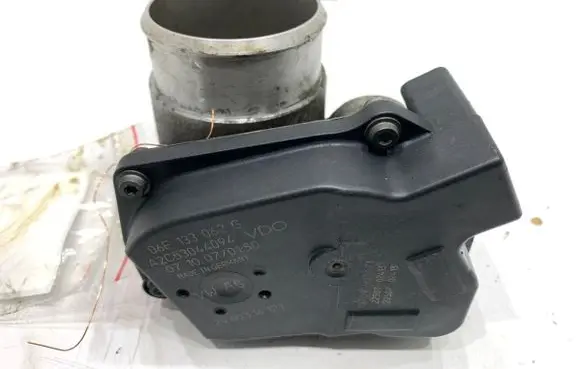 Audi A4 S4 B8 8K Engine shut-off valve 06F133062G