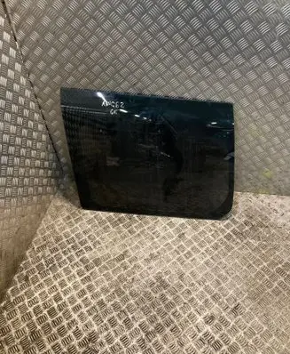 Land Rover Discovery 3 - LR3 Rear side window CVB500590 LR039054