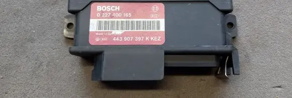 Audi 100 S4 C4 Combustion control unit/module 443907397K 0217400165