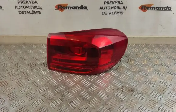 Volkswagen Tiguan Rear/tail lights 5N0945096Q