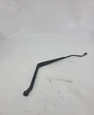 Toyota RAV 4 (XA20) Front wiper blade arm 