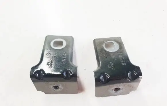 Opel Vivaro Fender mounting bracket