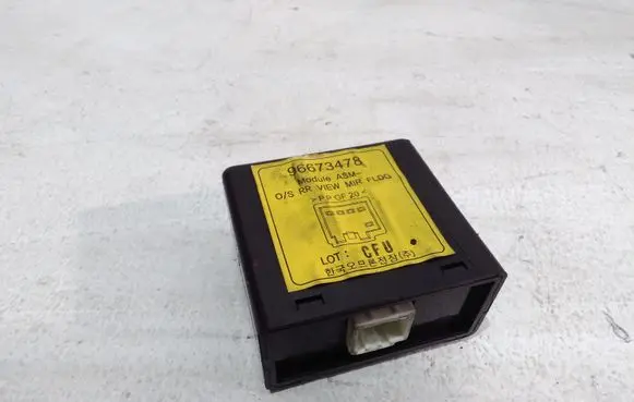 Chevrolet Captiva Wing mirror control module 96673478
