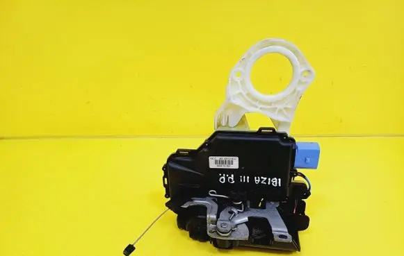 Seat Ibiza III (6L) Front door lock 3B1837016CC