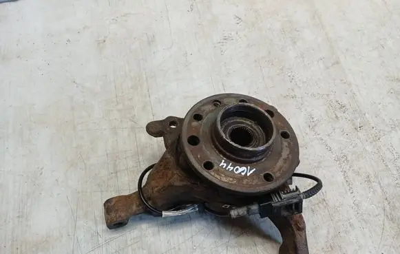 Opel Zafira B Front wheel hub